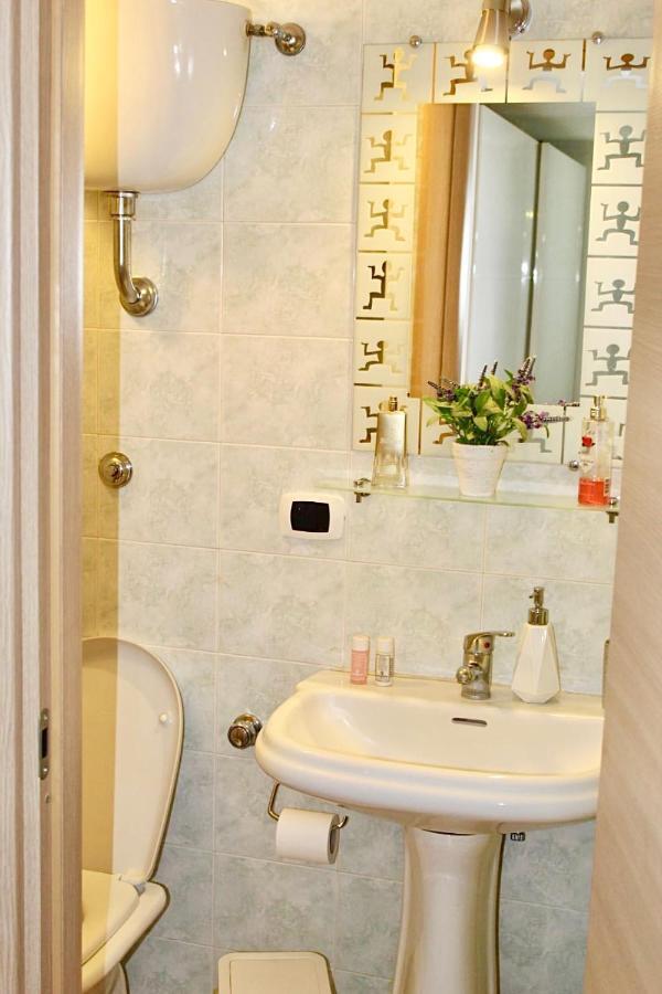 Rooms 166 Naples Luaran gambar
